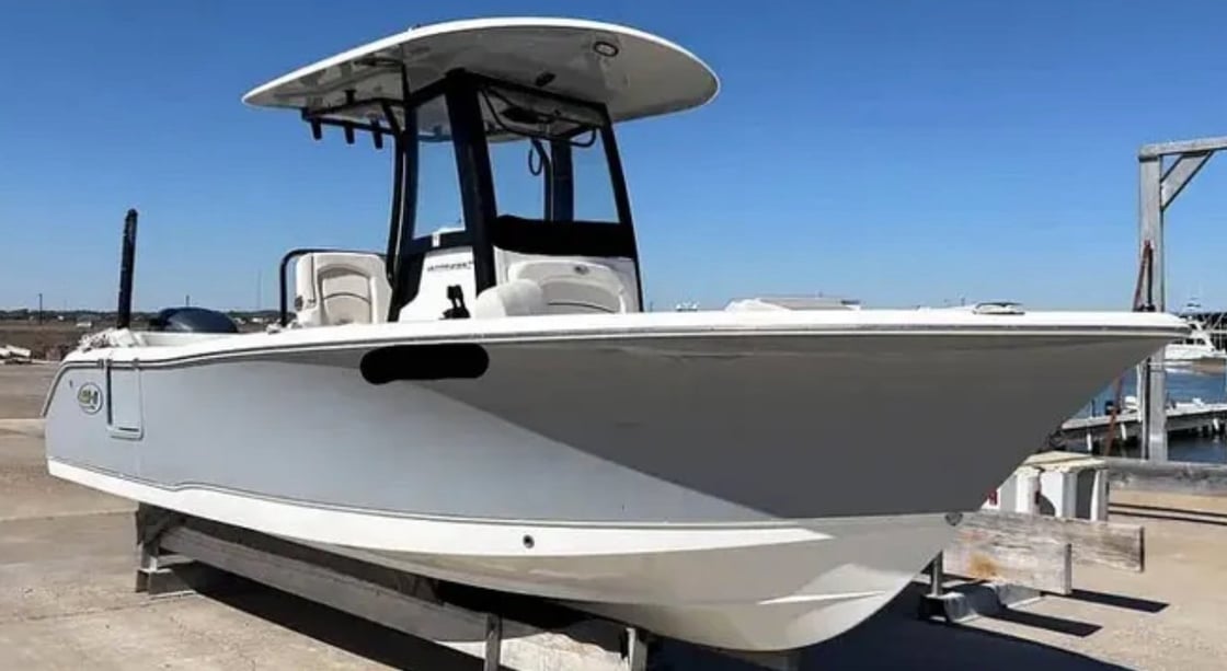 2020 Sea Hunt Ultra 235 SE