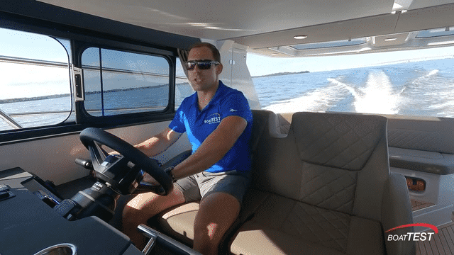 Aquador 300HT (2024) Test & Features Review _ BoatTEST-low