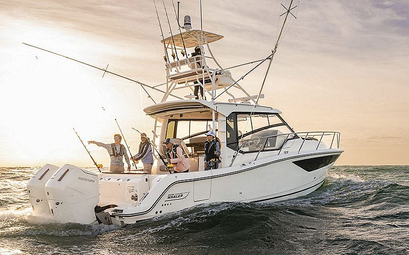 Boston Whaler 365 Conquest2