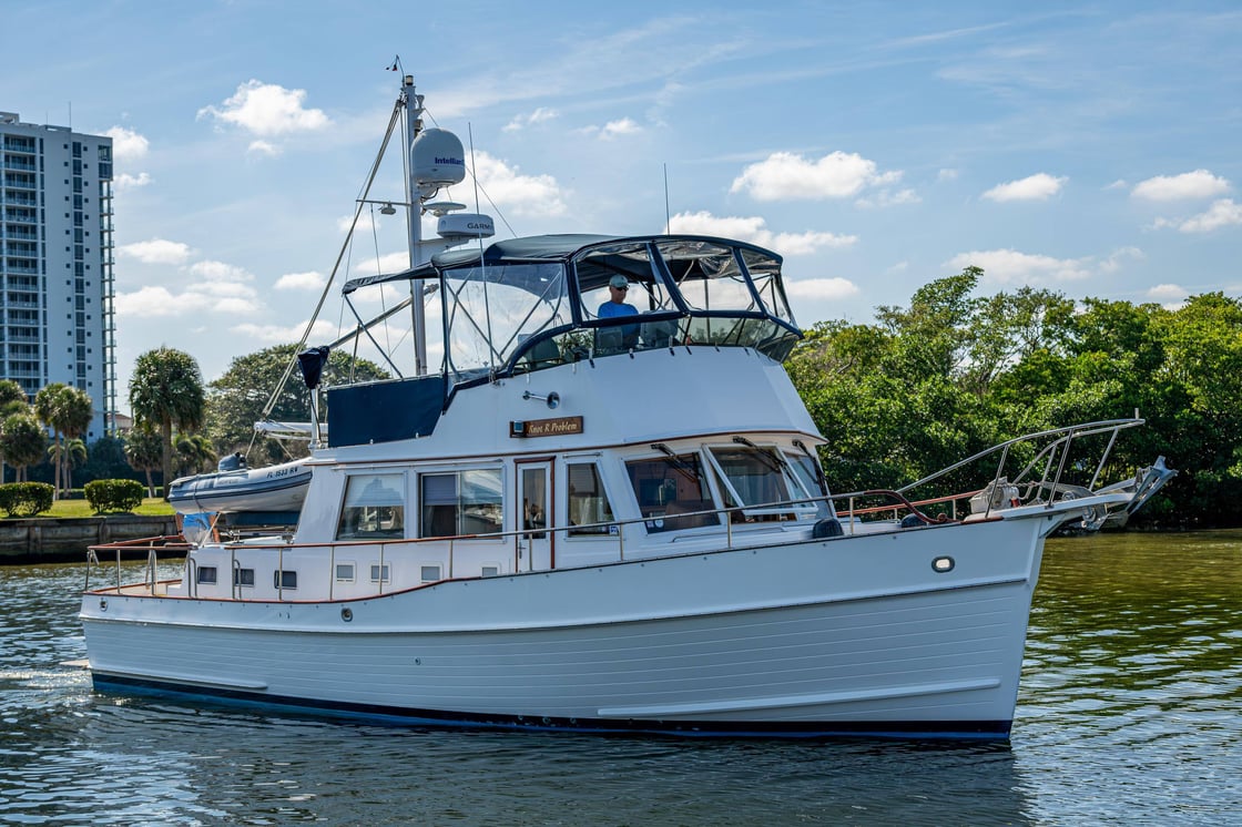 2002-grand-banks-42-classic-power