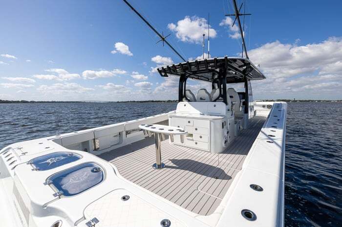 2022-freeman-47-center-console-power-9783932-20250506075513231-1_XLARGE