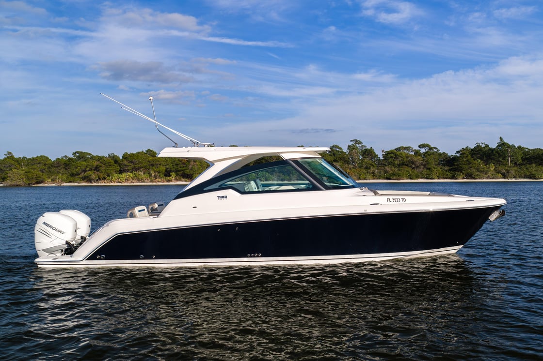 2022-tiara-34-lx-power-10038917-20251215130754067-1