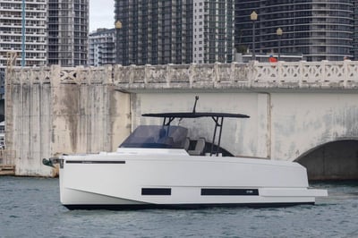 2024-de-antonio-yachts-d36-open-power-9712615-20250312054414595-1_XLARGE