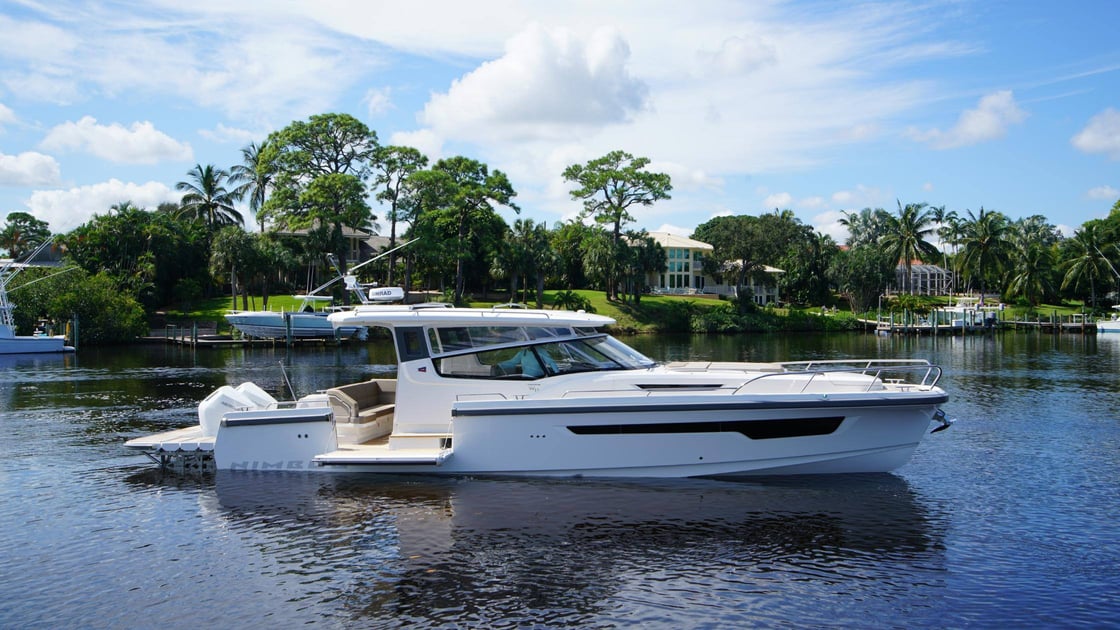 2025-nimbus-weekender-11-42-power-9574515-20241008092553471-1_XLARGE