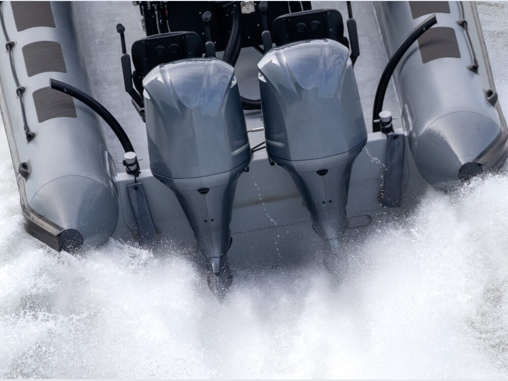2xoutboard-engines