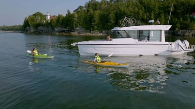 Cruisers-38-VTR-EC-anchored-kayaks-12-28-25-1
