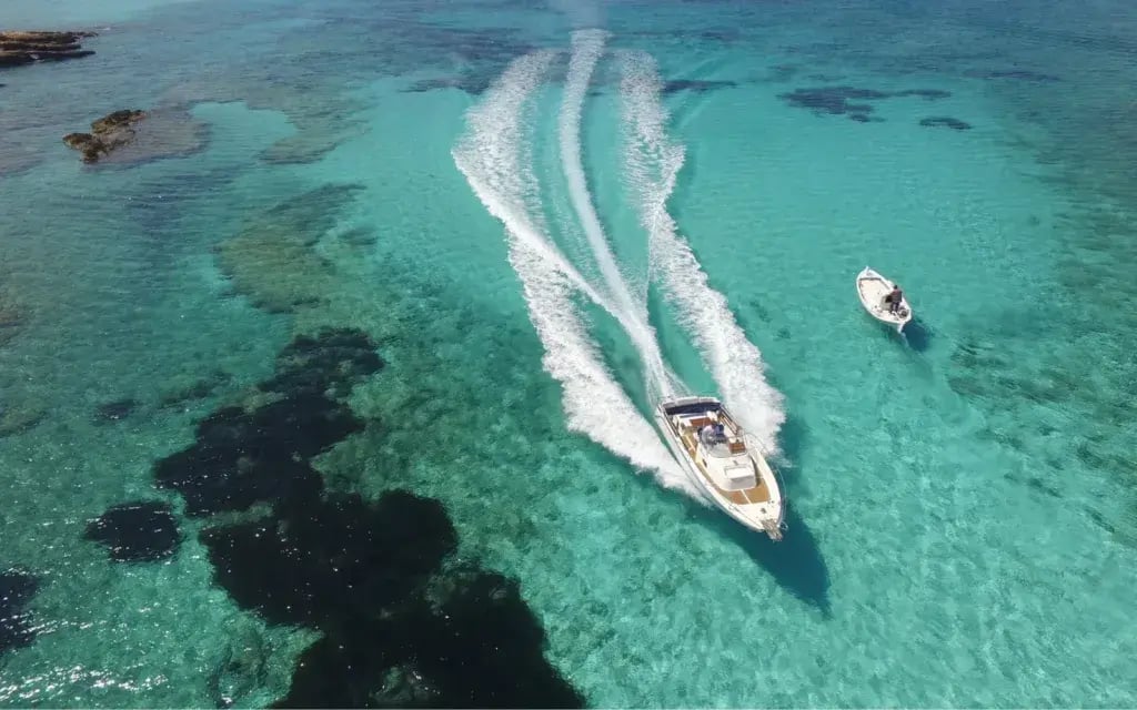 Leisurely-Boating-Experience-1-1024x640