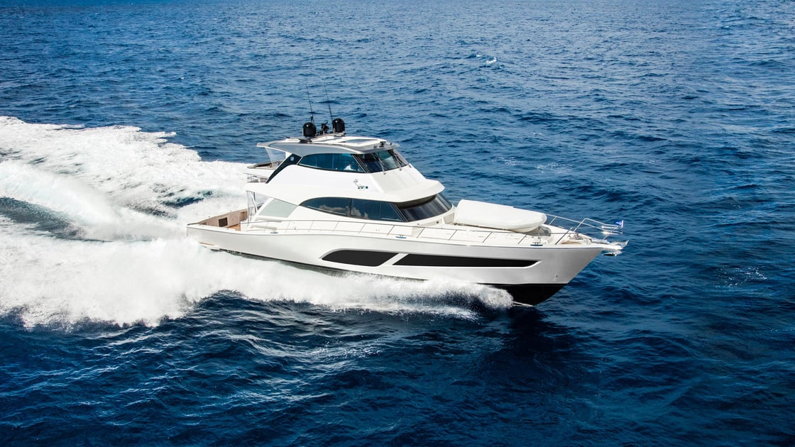 Riviera-72-Sports-Motor-Yacht-Edition-II-Running-004