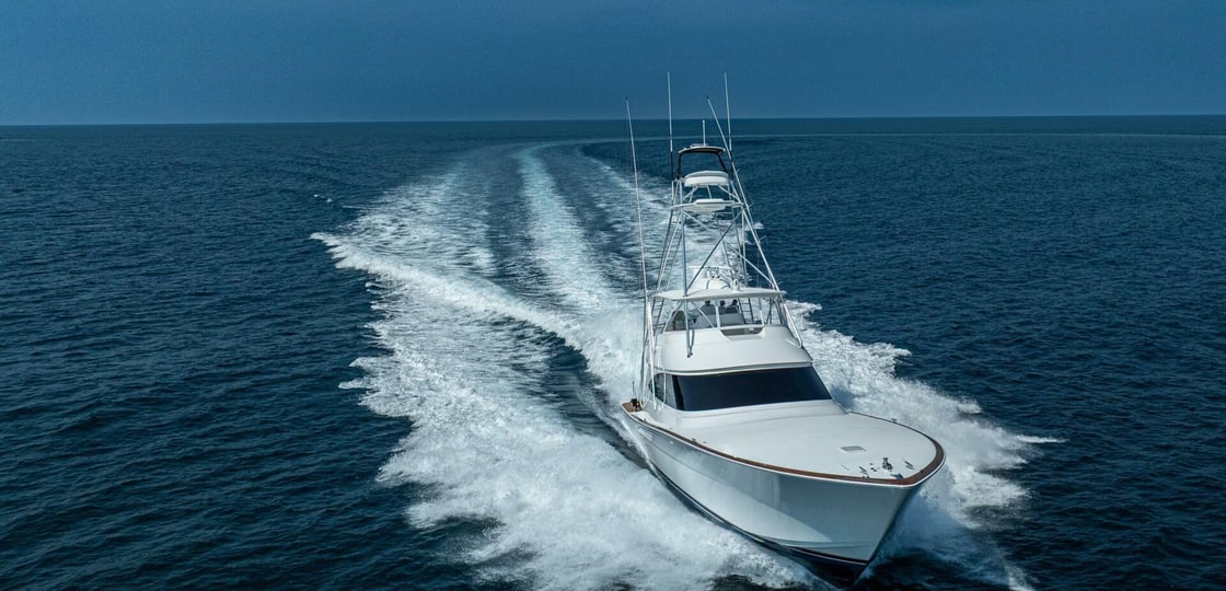 Viking 72 convertible Free Spool underway
