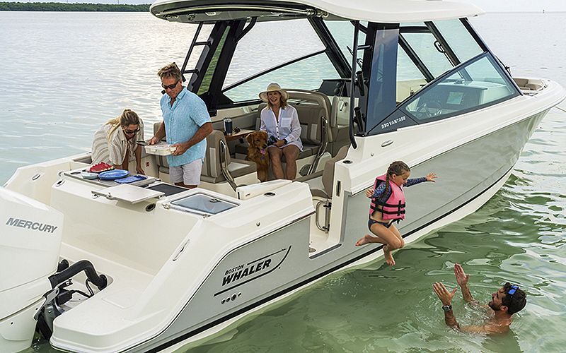 boston-whaler-vantage-330-2025-00249-1