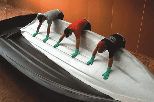 fiberglass-construction-method-Ranger-Boats-photo-2-3-25