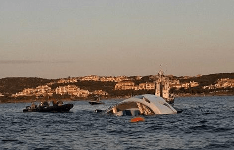 The Amer F100 MY Angiola sank in roughly 7 meters of water