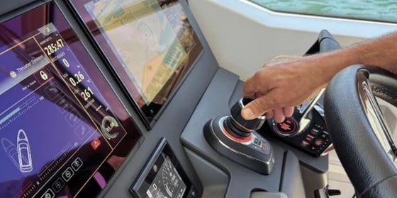 Mercury and Quick combine for easy manuvers