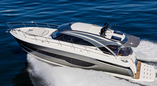 Riviera 4600 Sport Yacht