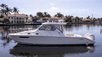 2022 Pursuit 325 Offshore