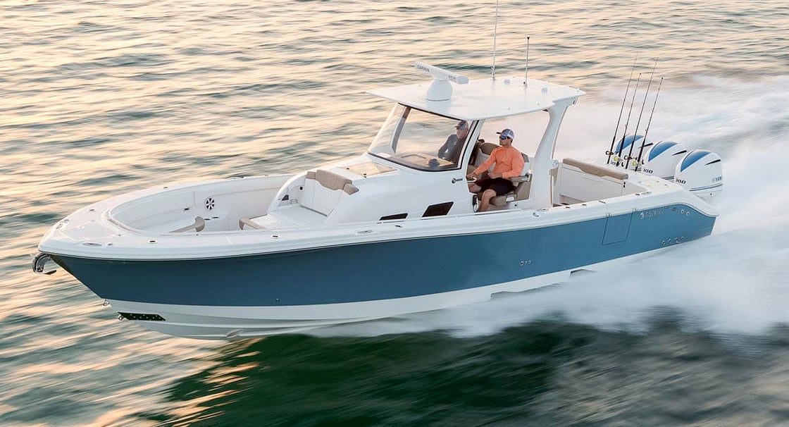 edgewater-370-hero-1