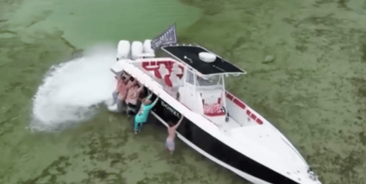 when-they-get-stuck-boneheaded-boaters-1